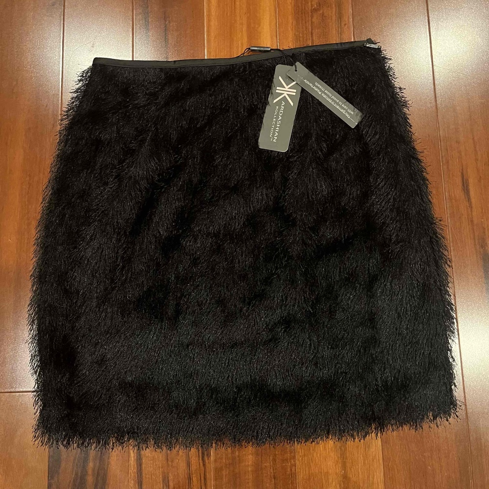 New NWT KK Kardashian Kollection Black Mini Skirt Faux Fur Fringe‎ Lined Size XS